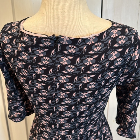 Boden Floral Ruffled Dress - Picture 4 of 5